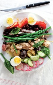 Photograph from http://www.saveur.com/sites/saveur.com/files/images/2012-05/7-SAV148-SaladeNicoise-400x637.jpg